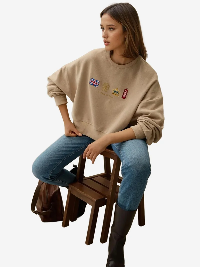 زوبعة سويت شيرت قطني مطرز بياقة دائرية