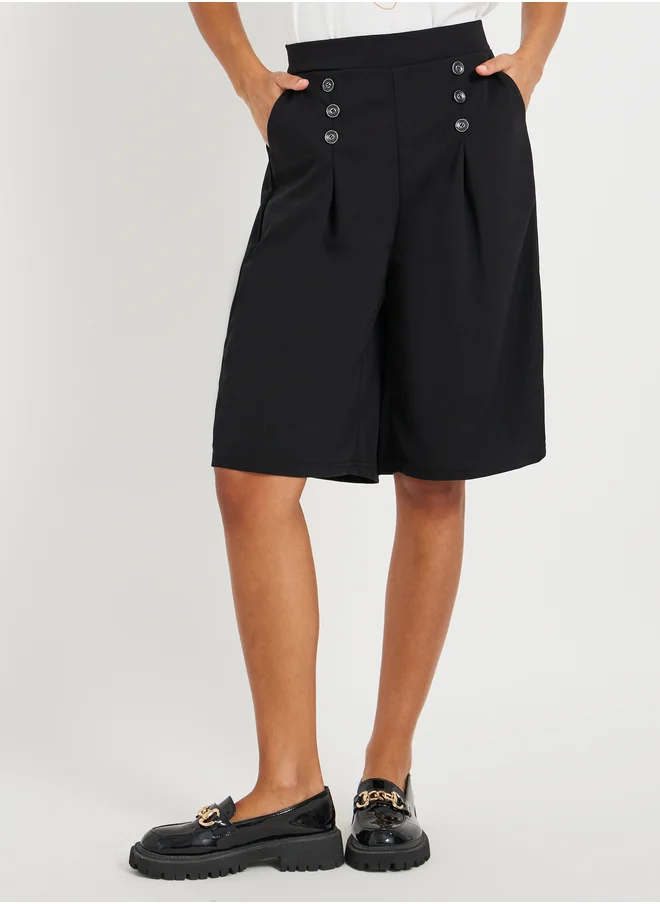 ستايلي Solid Button Adorned Pleated Regular Fit Shorts