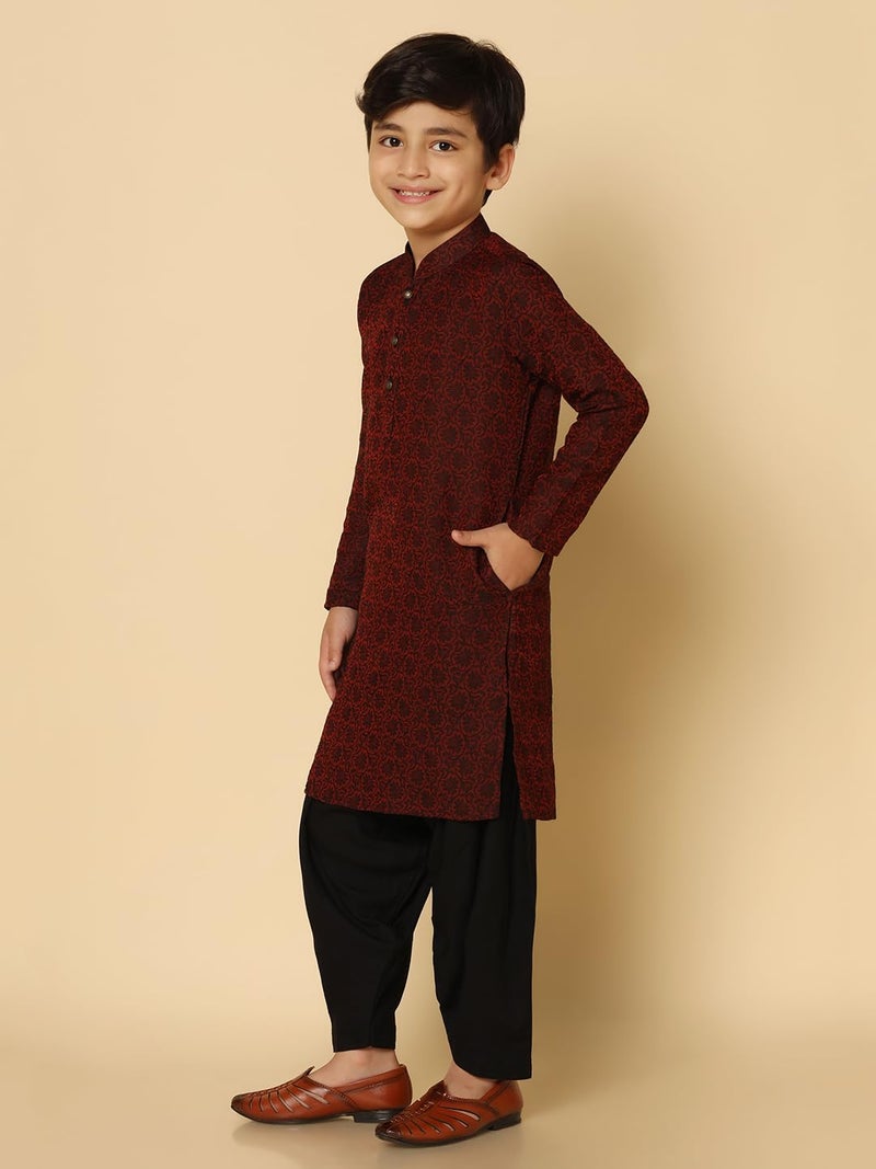 KISAH Boys Kurta - Jacquard Silk Blend Maroon Kurta for Kids - Regular Fit with Mandarin Collar,11-12Y - Image 4