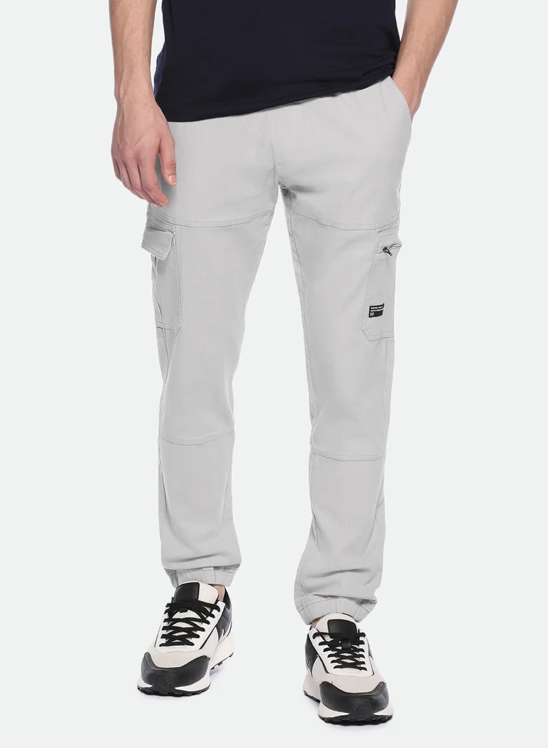 دينيس لينغو Relaxed Fit Light Grey Men's Cotton Lycra Solid Cargo Trouser, Mid Rise, Full Length, Casual,