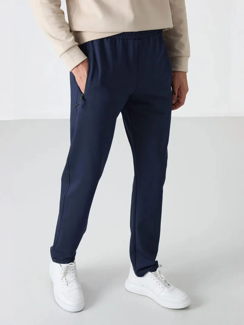 تومي لايف TOMMY Men's Regular Fit Straight-Leg Sweatpants