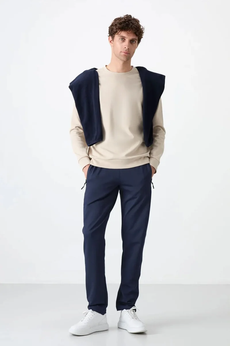 تومي لايف TOMMY Men's Regular Fit Straight-Leg Sweatpants