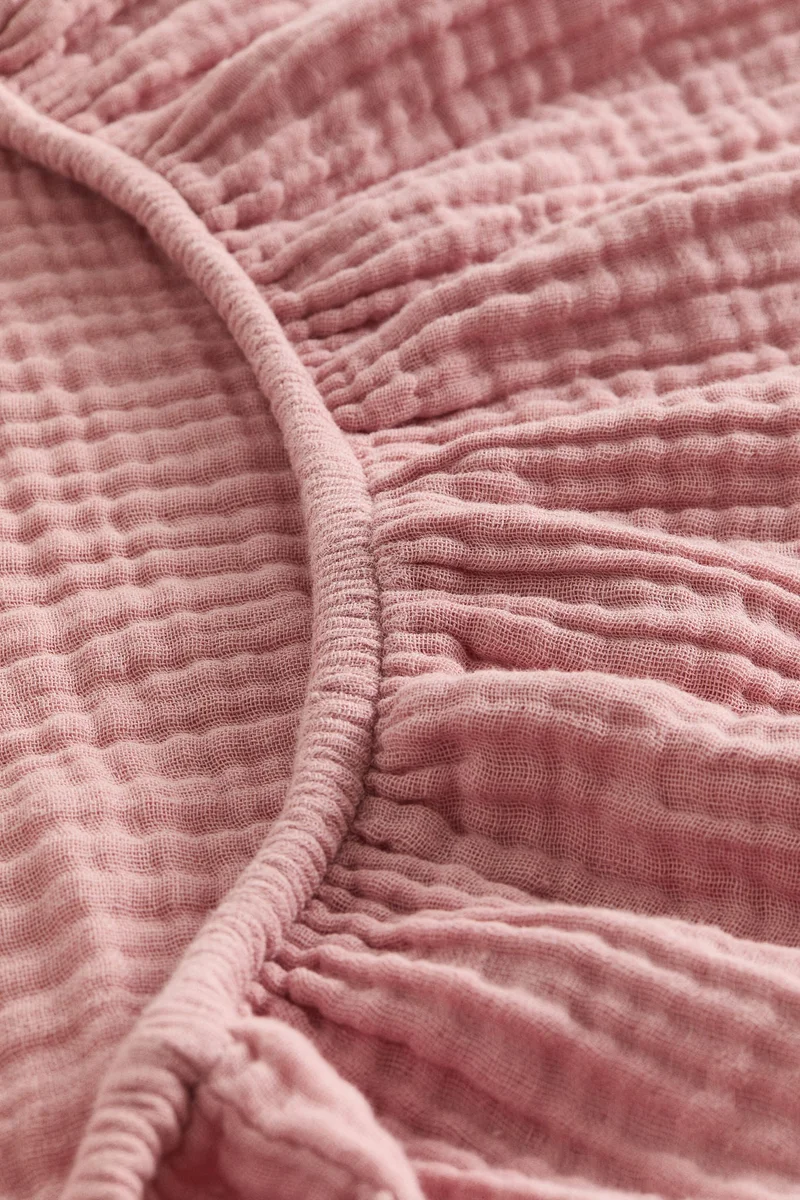 اتش اند ام شرشف مهد بحواف مرنة من الموسلين