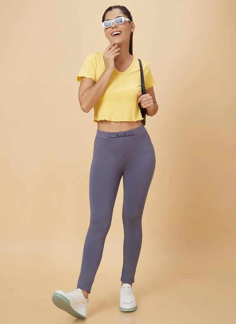 globus Globus Women Yellow V-Neck Ribbed Crop Top