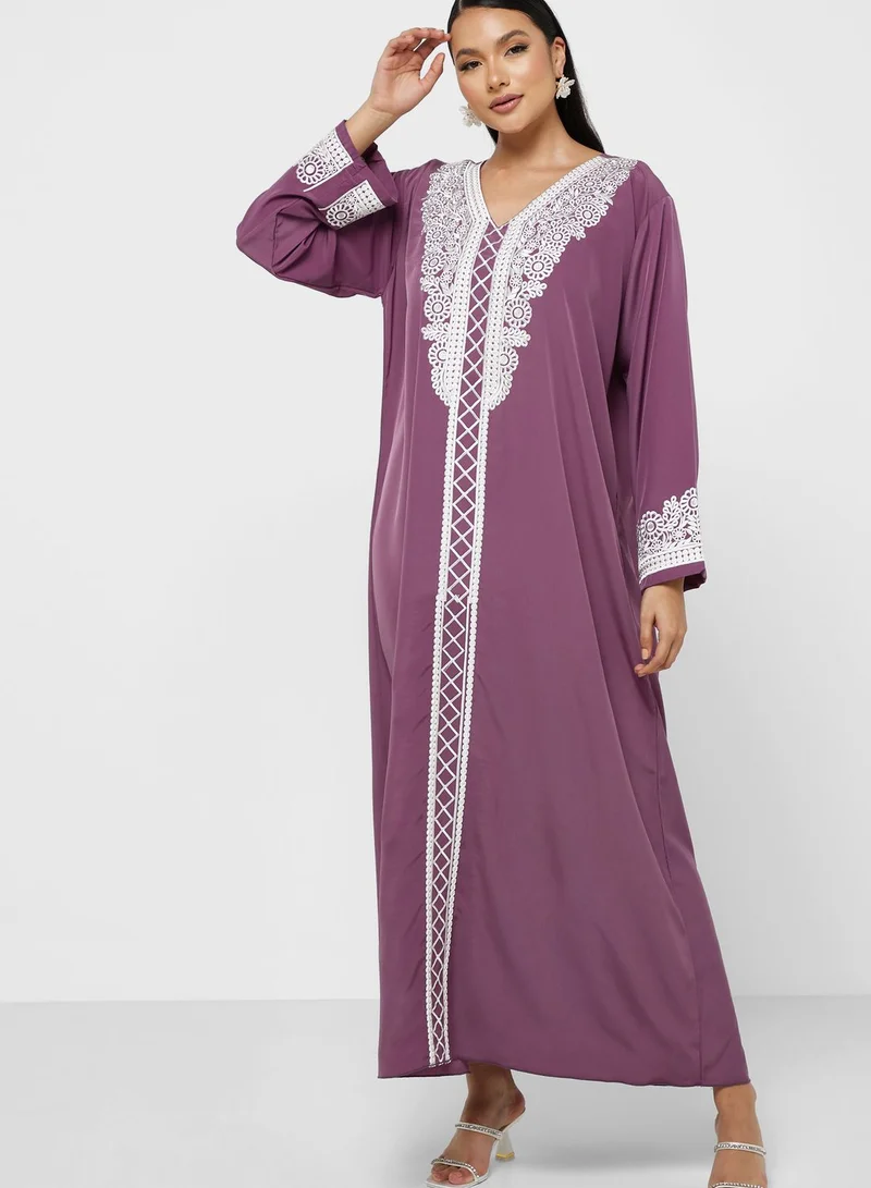 Khizana Embroidered Detail Jalabiya