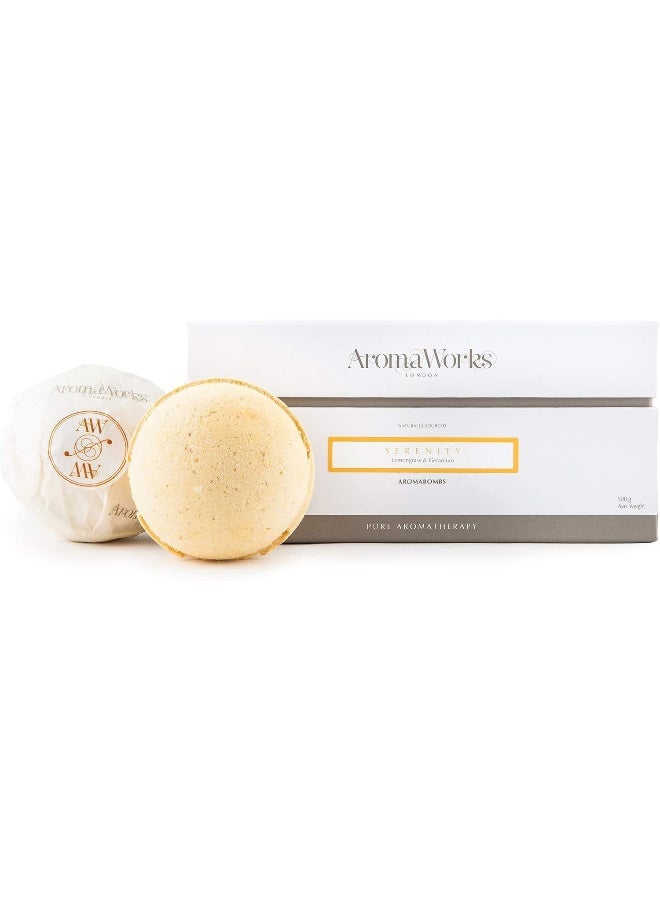 AROMAWORKS قنبلة الاستحمام أروما ووركس سيرينيتي أروما بومب - روائح الليمون، النيرولي والجرانيوم الحلو - رفع، توازن وتركيز - طبيعي، نباتي، خالي من القسوة - 8.81 أونصة لكل واحدة (عبوة من 2) - Image 1