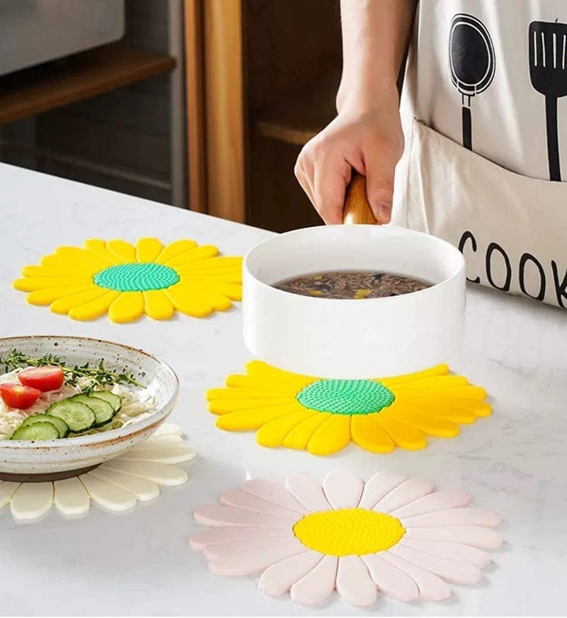 P-Plus International Anti-Hot Silicone Trivet Mat Sunflower Shape Heat Resistant Pot Holders Kitchen Insulation Coaster Trivet for Hot Dishes Trivet Mat Hot Pads (Set of 6, Random Color) - Image 4