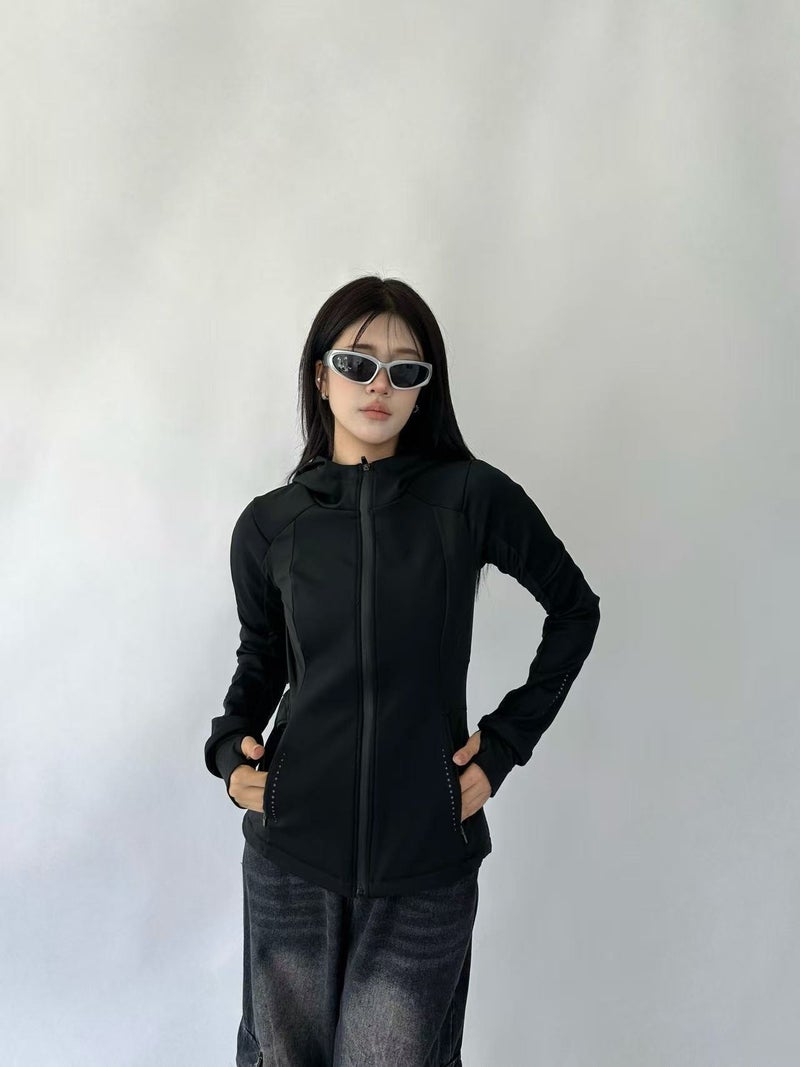 Alo Outdoor Sport Warm Softshell Jacket - Versatile Slimming Design for Women