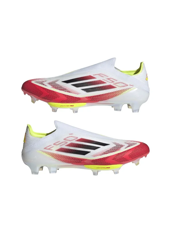 adidas أحذية كرة قدم F50+ FG بيضاء للجنسين مقاس 6.5