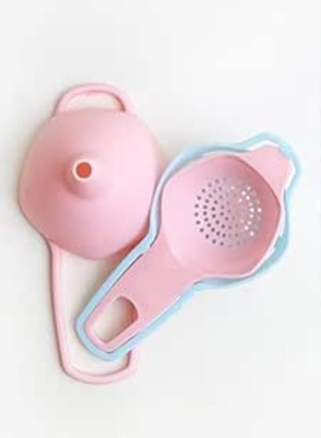 Spaceshoop Kitchen Egg Separator with Strainer and Funnel, 8 x 16 cm (Pink and Blue)