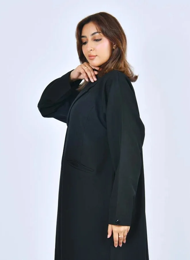 عبايات لمحة عباية سوداء بليزر مزودة بجيوب امامية