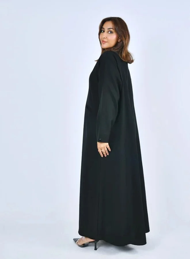 عبايات لمحة عباية سوداء بليزر مزودة بجيوب امامية