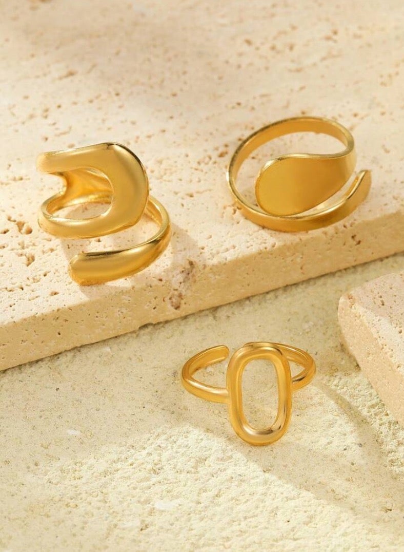 إيكوال طقم خواتم نسائي من 3 قطع من الاستانلس ستيل مطلي باللون الذهبي بمقاس موحد - Image 2