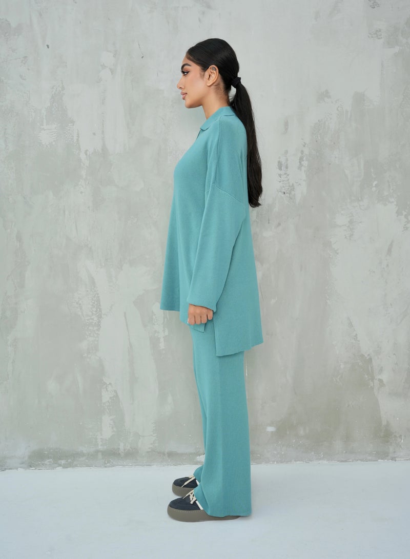 Andy 2322 | Women's Two-Piece Lounge Set – Soft Cotton, Oversized Top with Collar and Relaxed Fit Pants | Tiffany - Image 2