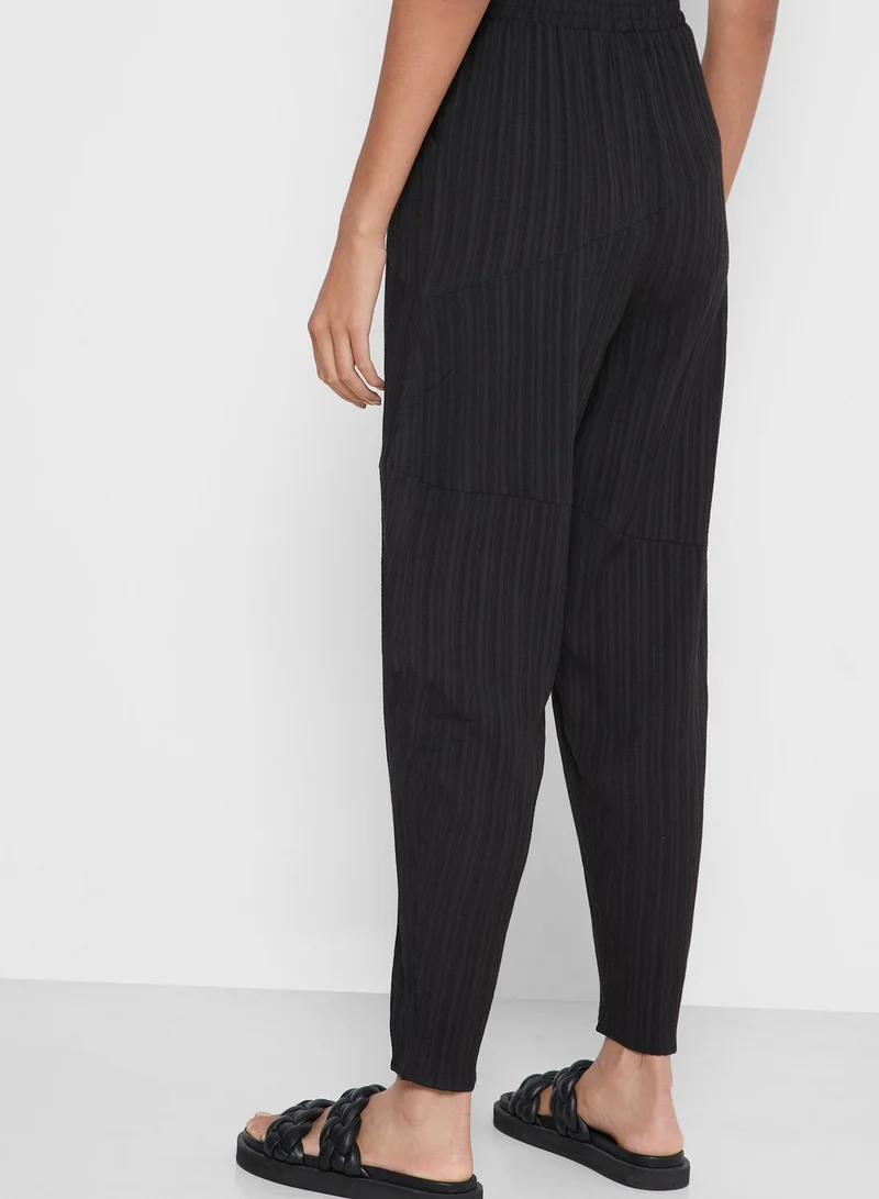 Ginger Textured Balloon Pants