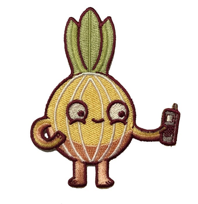 RANDY OTTER ONION RINGS FUNNY ONION WITH A CELL PHONE IRON ON PATCH