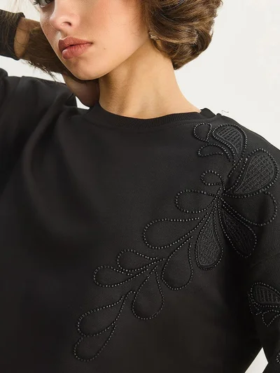 بيانكو لوتشي سويت شيرت بأكمام طويلة وياقة دائرية مطرز من لوتشي