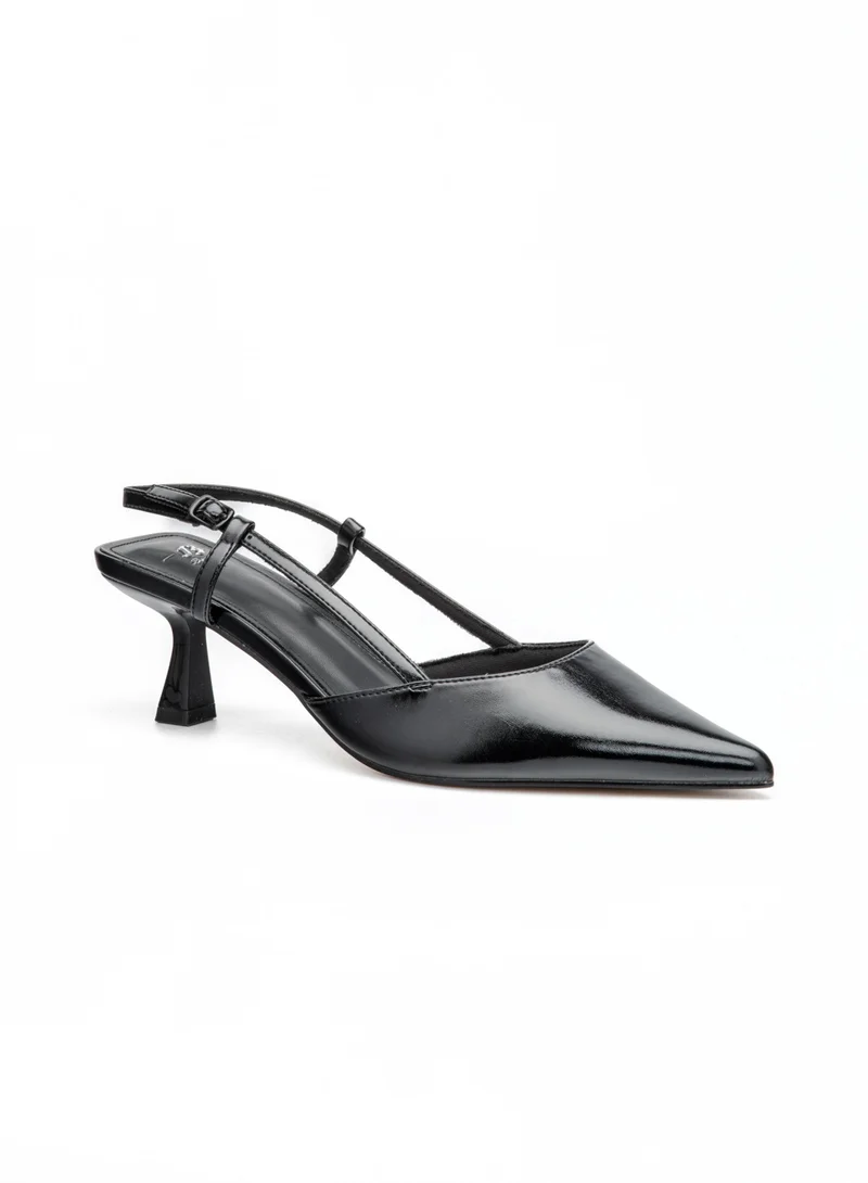 Bata Elegant Slingback Heel