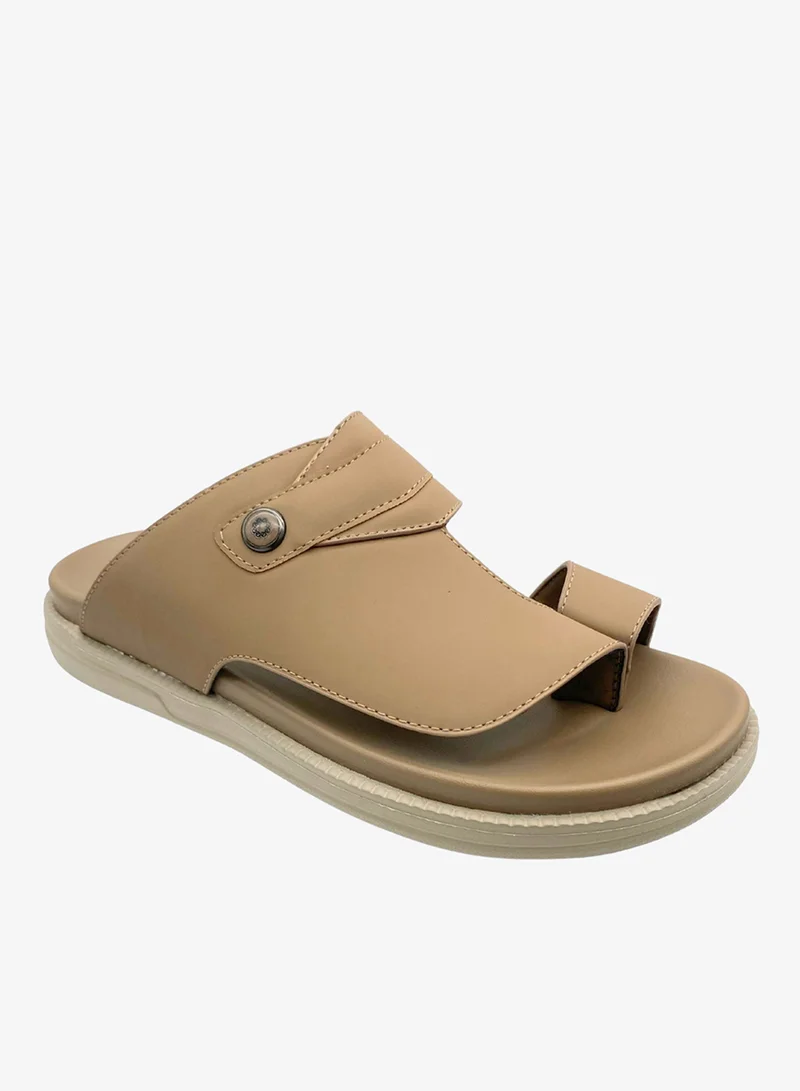 الهدف صنادل الواحة العربية