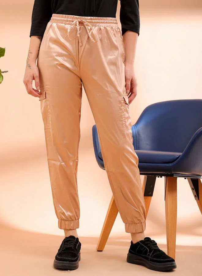 مرفوعة Women Regular Fit Solid High-Rise Cargo Joggers