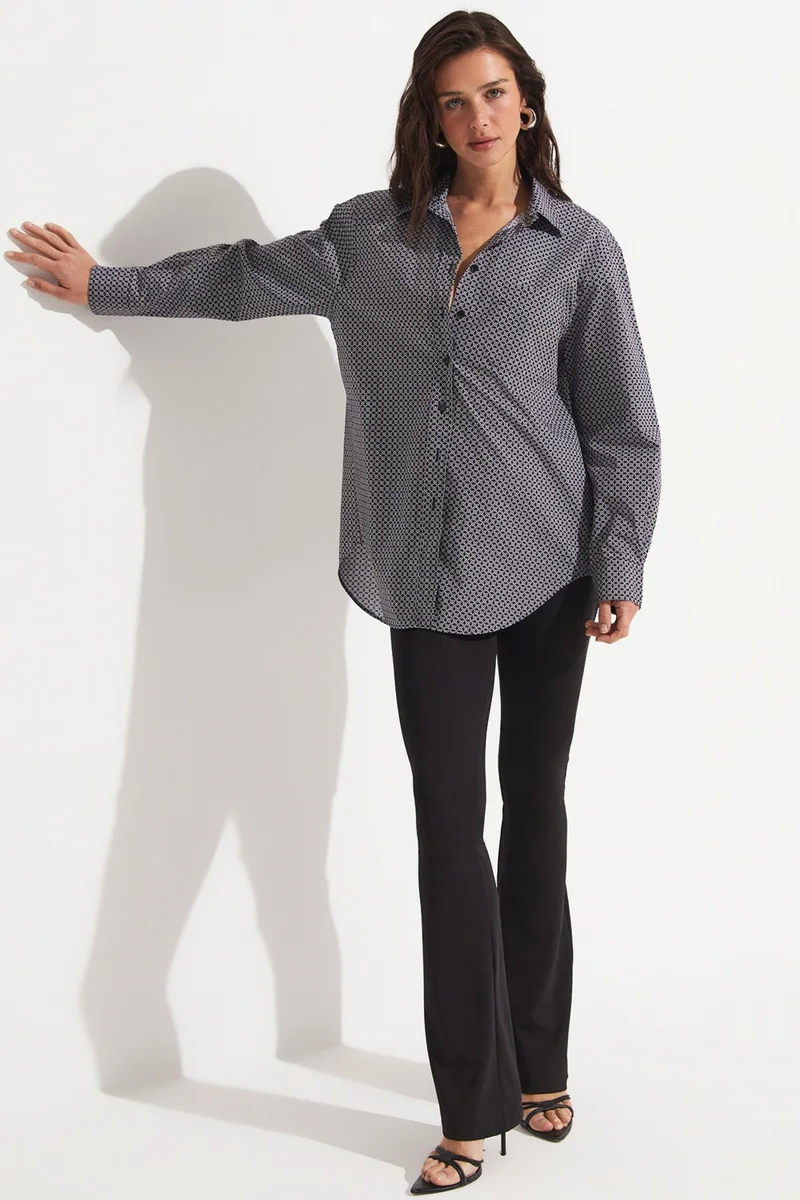 جون Black and White Patterned Loose Cut Cotton Shirt
