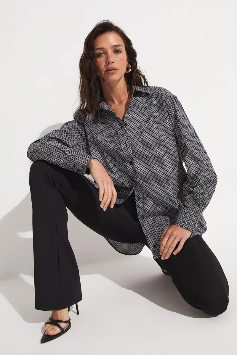 جون Black and White Patterned Loose Cut Cotton Shirt