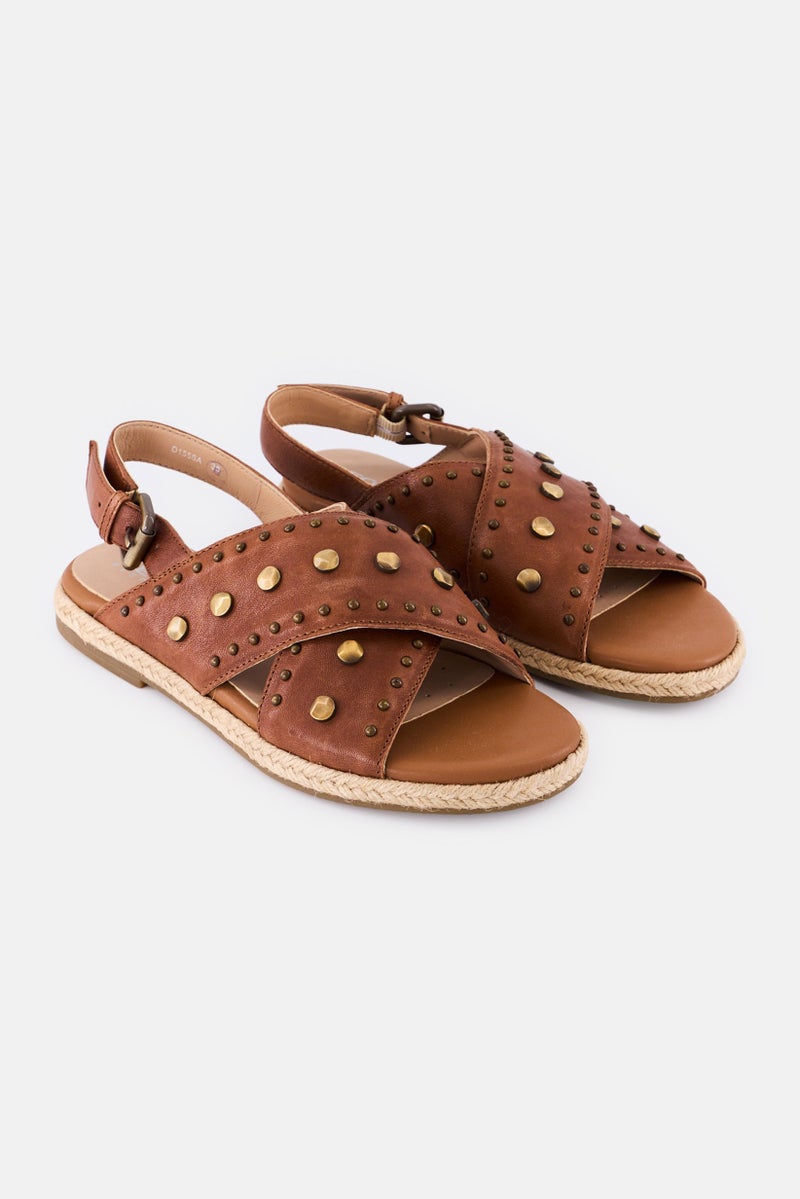 GEOX صندل نسائي D كولين قابل للتعديل مع مشبك، بني - Image 1