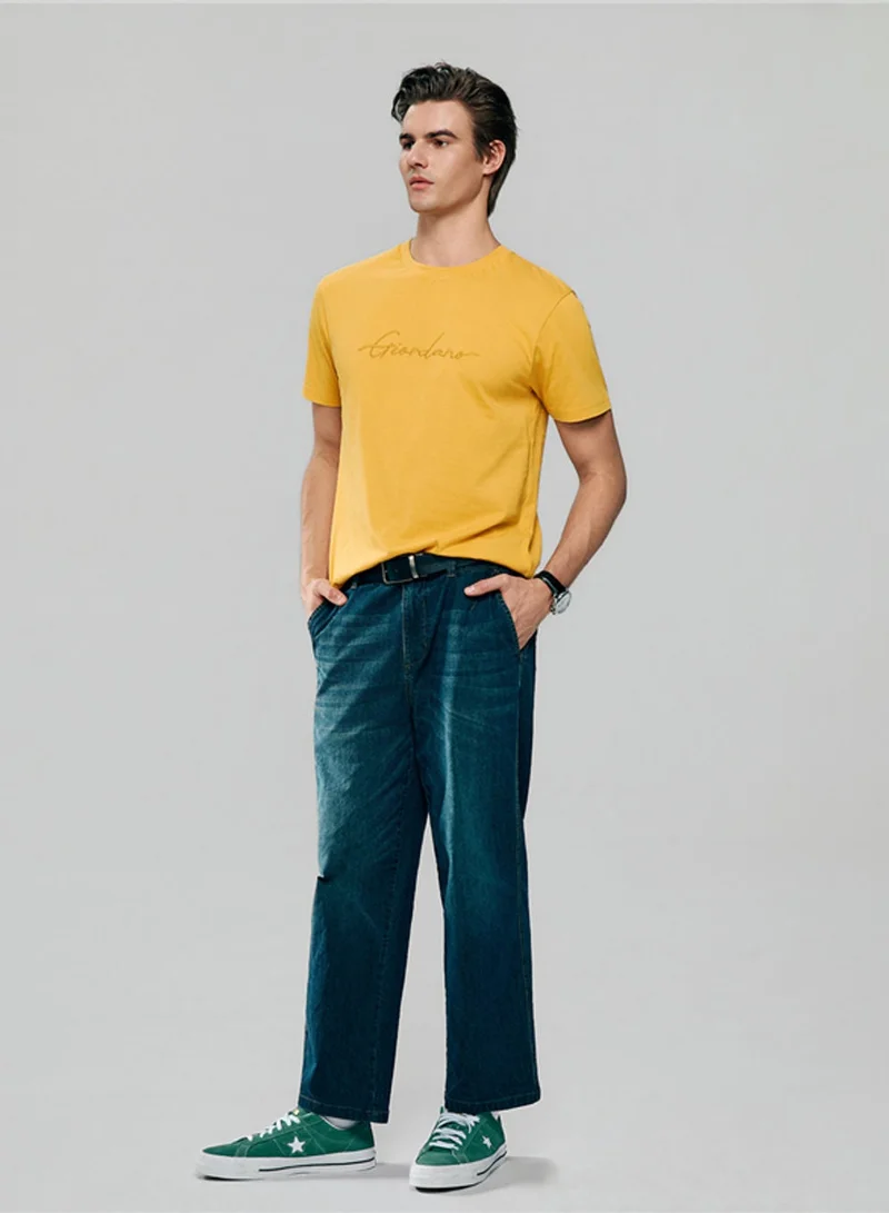 GIORDANO  Men’s Slim Fit Cotton Signature Print Tee for Men | Best Price UAE