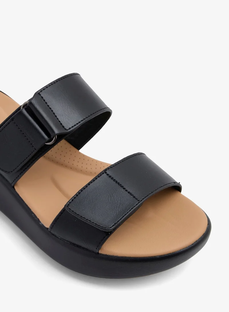LORIANNE Shanti-Width sandals