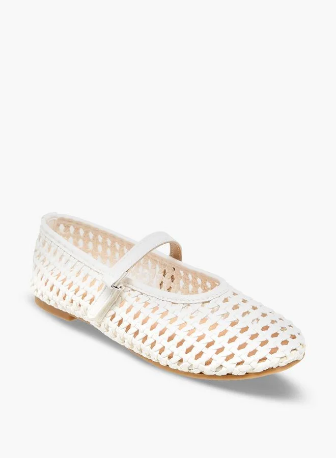 ليتل ميسي Girls Cutout Detail Mary Jane Shoes