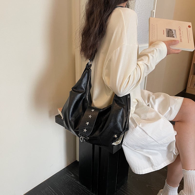 Soft Wrinkle Leather Hobo Crossbody Bag Star Metal Rivet Decor Adjustable Wide Shoulder Strap Large Capacity Zipper Casual Shoulder Handbag For Daily Commute Shopping Weekend Outdoor Travel Street Punk Style & All Match Casual Outfits - Image 2