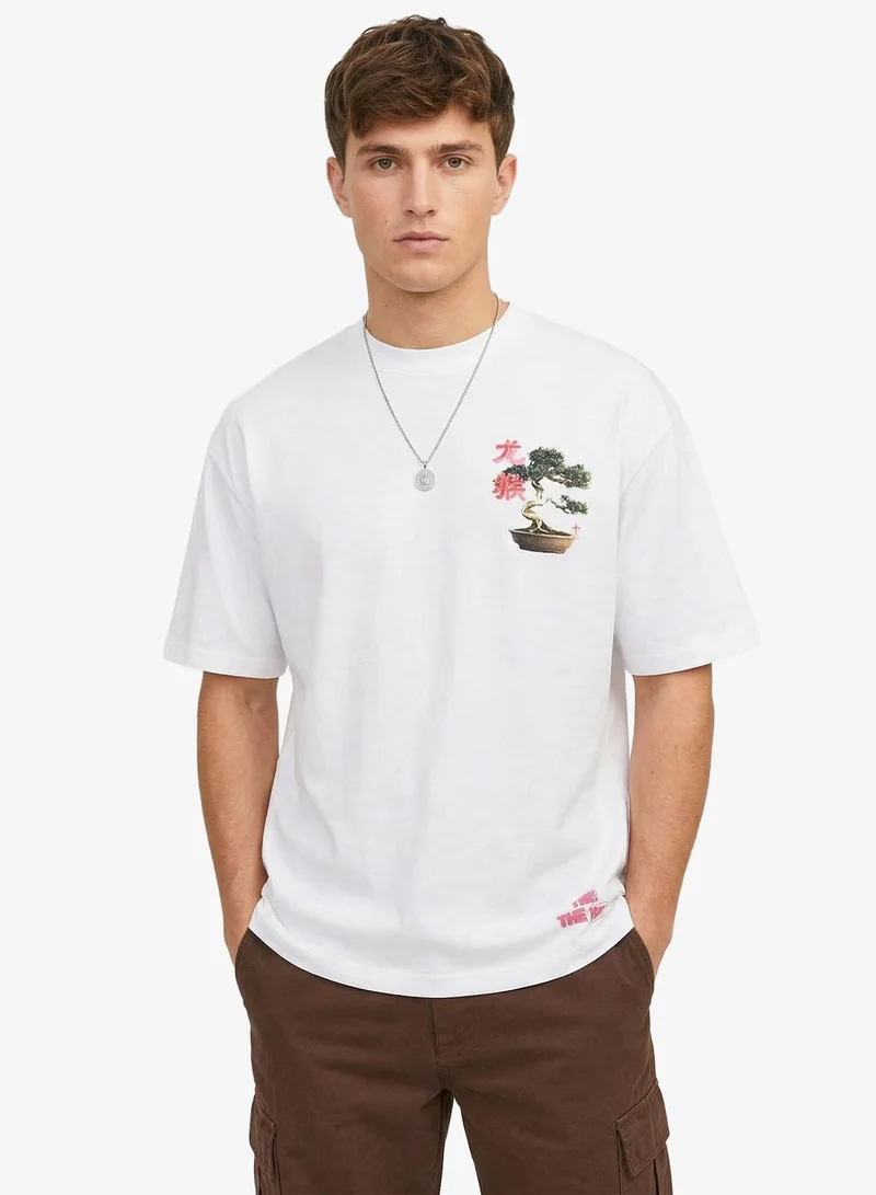 جاك اند جونز تيشيرت بياقة دائرية مزين برسمة