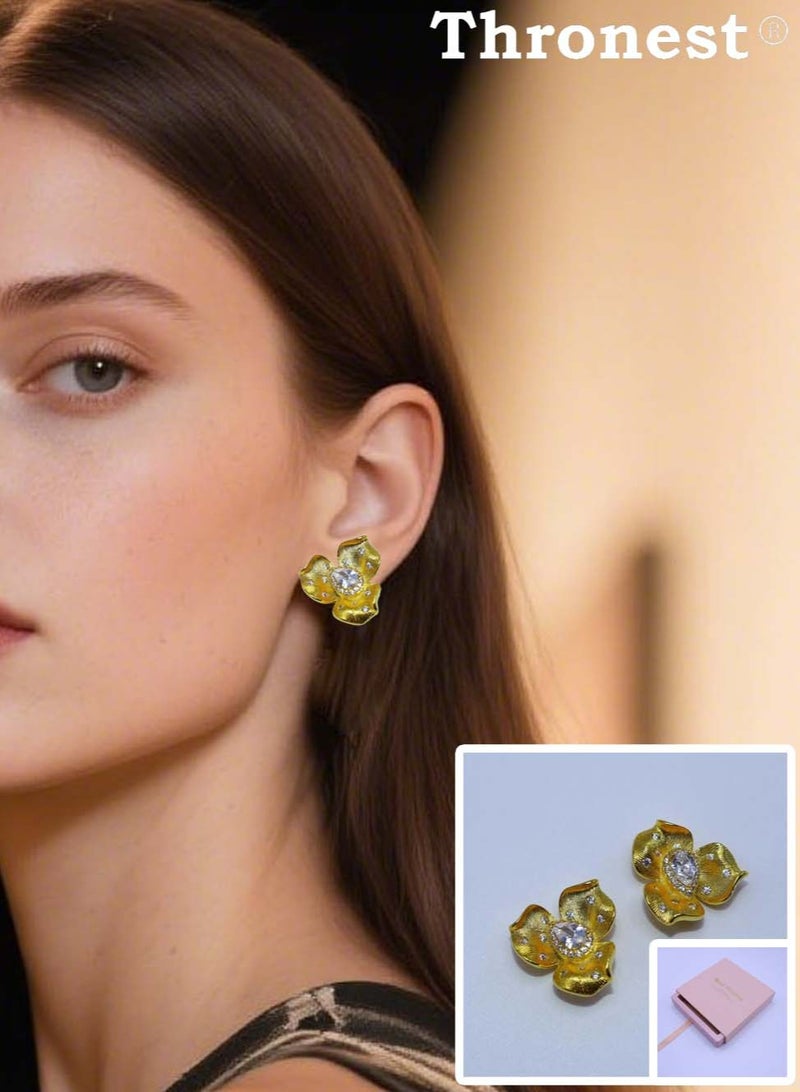 عرش أقراط زهور أنيقة من الذهب عيار 18 قيراطًا مرصعة بالألماس ， مجوهرات أزياء عالية الجودة للنساء ， أقراط رمضان ， أقراط العيد ， هدية مثالية للأم ， العروس والزوجة - Image 1