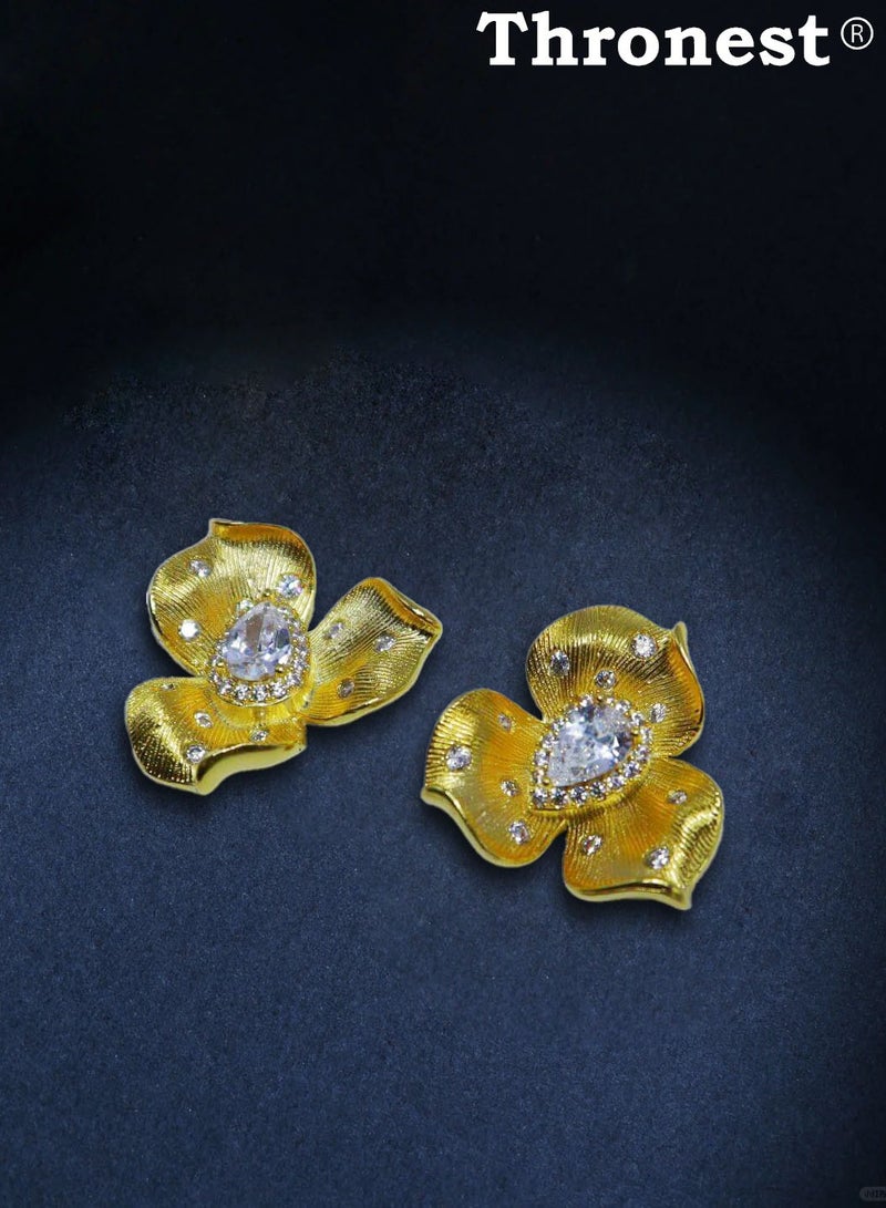 عرش أقراط زهور أنيقة من الذهب عيار 18 قيراطًا مرصعة بالألماس ， مجوهرات أزياء عالية الجودة للنساء ， أقراط رمضان ， أقراط العيد ， هدية مثالية للأم ， العروس والزوجة - Image 2