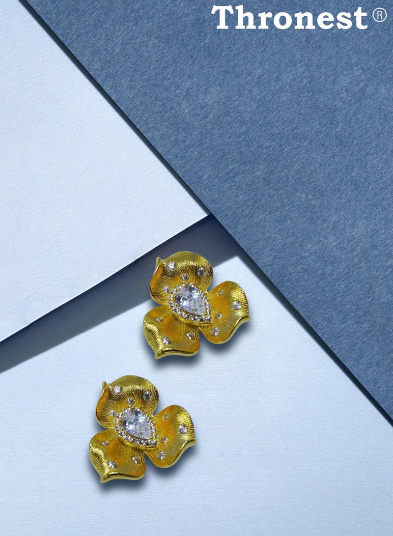 عرش أقراط زهور أنيقة من الذهب عيار 18 قيراطًا مرصعة بالألماس ， مجوهرات أزياء عالية الجودة للنساء ， أقراط رمضان ， أقراط العيد ， هدية مثالية للأم ， العروس والزوجة - Image 3