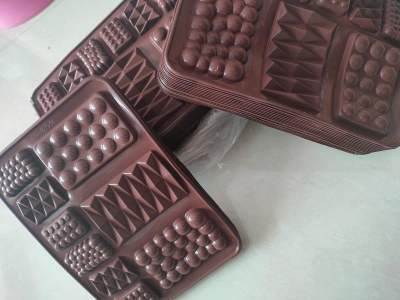 Royals Silicone Chocolate Mold/Chocolate Making and Shaping Mould|Chocolate Mould for Jelly, Candy, Candle,Soap,Fondant,Cake Garnishing Mould| (9in1 Cavity Bubble Mold) - Image 2