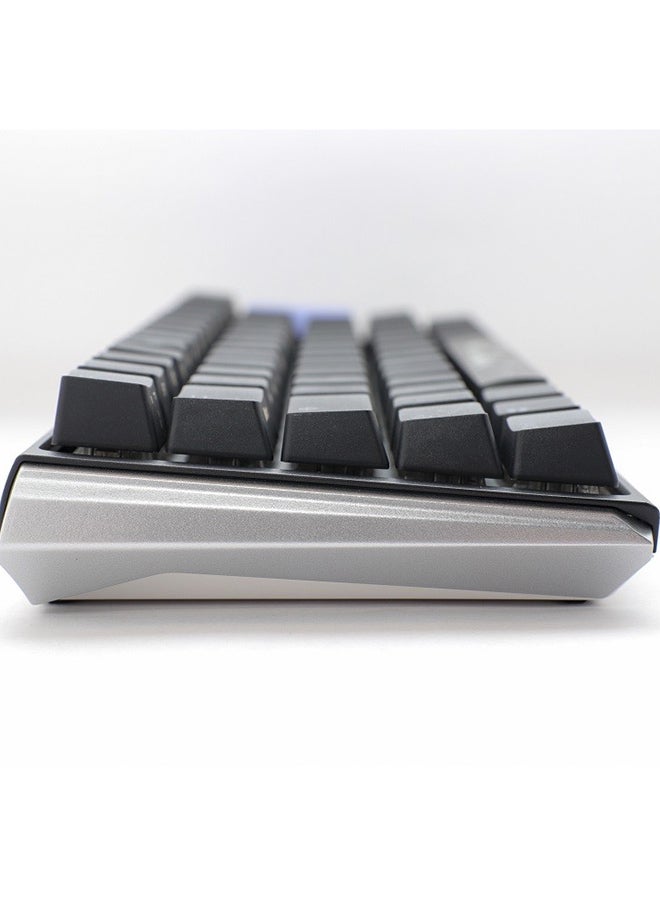 داكي حذاء Ducky One 3 الكلاسيكي باللونين الأسود والأبيض SF 65% باللون الأزرق الكرزي - Image 5