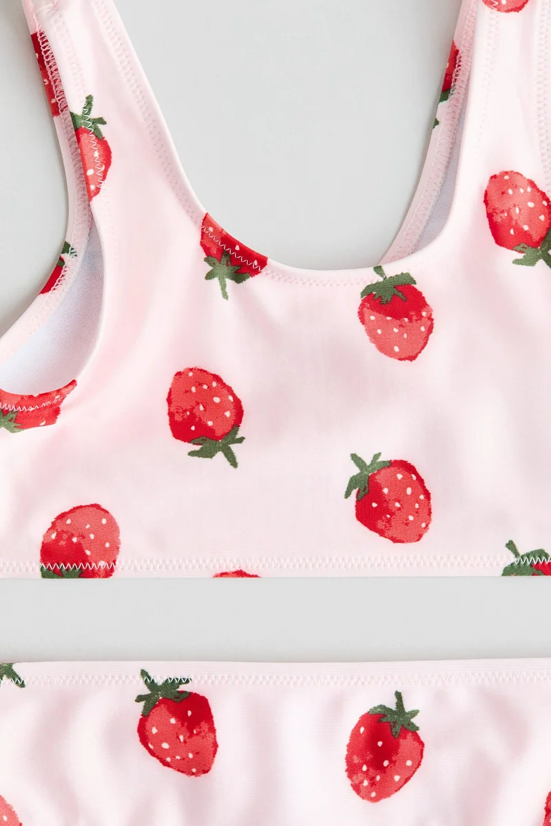 اتش اند ام بيكيني مزيّن بطبعة