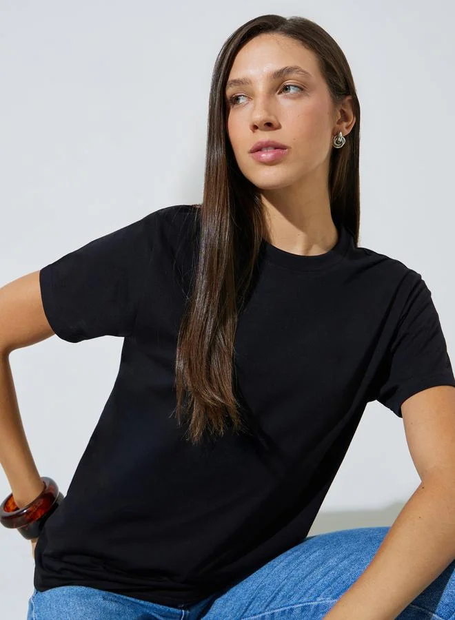 ستايلي Black Regular Fit Round Neck T-Shirt