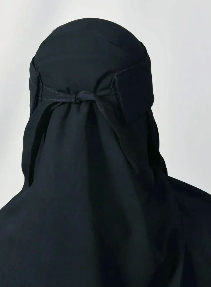 عبايات لمحة نقاب شمسي طويل بمطاط واحد مع ربطة اغلاق