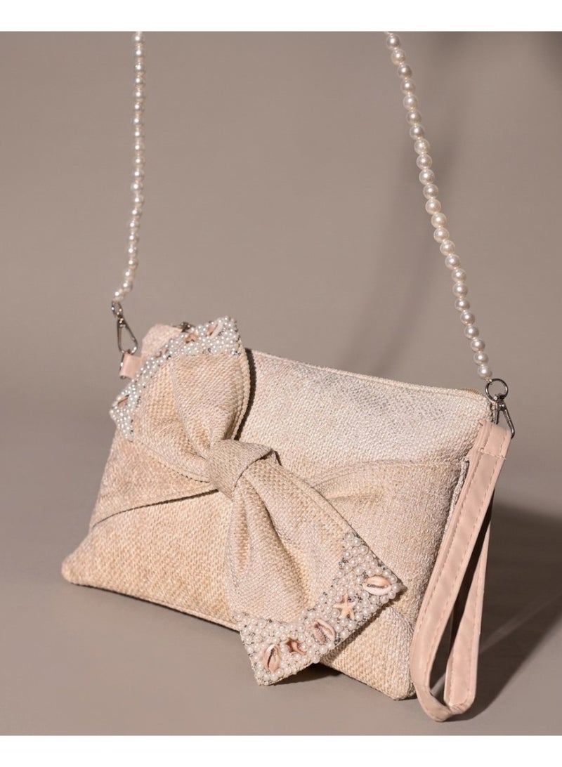 Elegant women's handbag decorated with pearls and shells - Image 2
