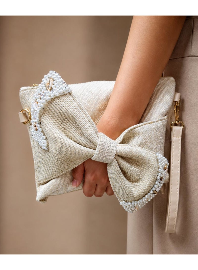 Elegant women's handbag decorated with pearls and shells - Image 1