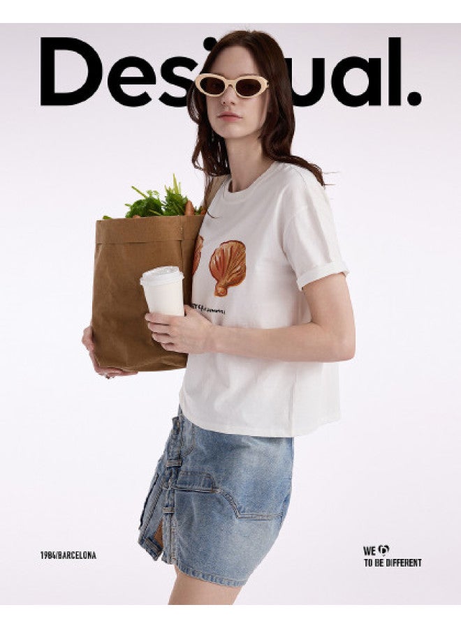 DESIGUAL تي شيرت نسائي بياقة دائرية مع تطريز قواقع بحري مرحة وتطبيقات لفصل الربيع/الصيف 2025 - Image 1