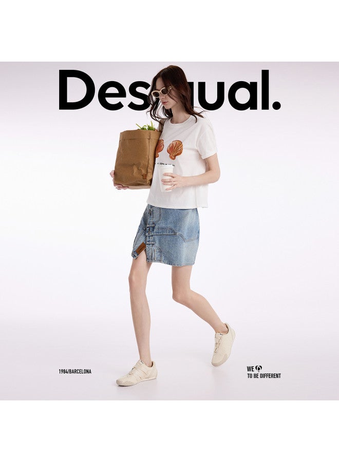 DESIGUAL تي شيرت نسائي بياقة دائرية مع تطريز قواقع بحري مرحة وتطبيقات لفصل الربيع/الصيف 2025 - Image 3