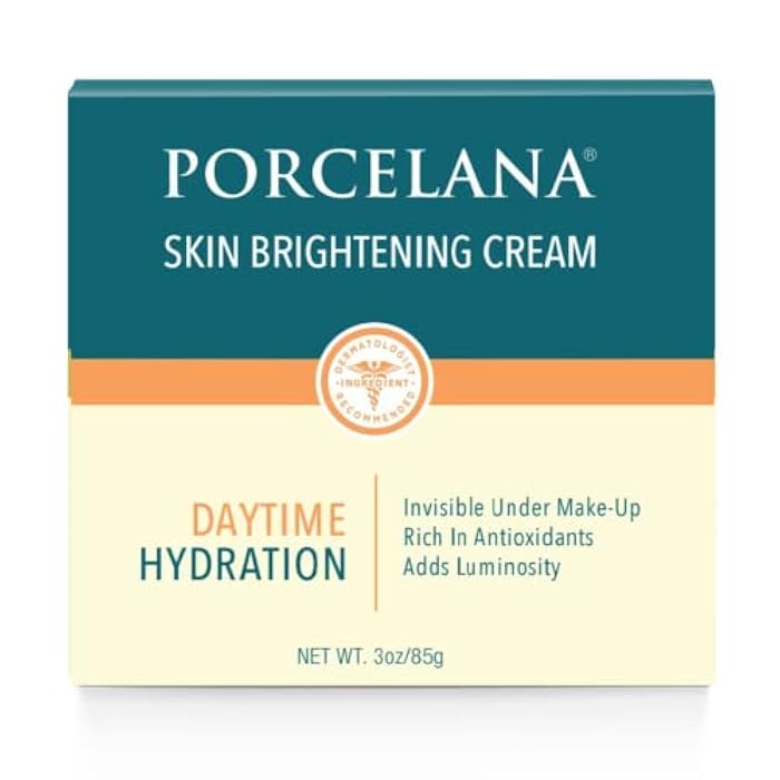 Porcelana كريم ترطيب نهاري للبشرة والجسم من بورسيلانا [صيغة محدثة] - يخفف البقع الداكنة ويوحد لون البشرة - للبقع الشمسية وبقع العمر، ندبات حب الشباب، الكلف وتغير اللون - مرطب مضاد للأكسدة (3 أونصات) - Image 1