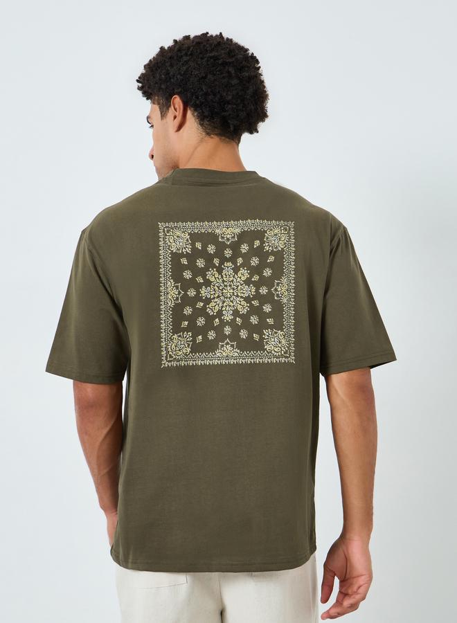 Styli Men Olive Green Graphic Print Oversized T-Shirt - Image 4