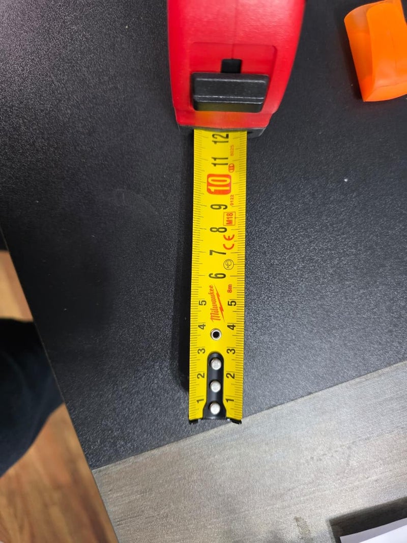 Milwaukee Slim Measuring Tape 8 Meter Length Red - Image 3