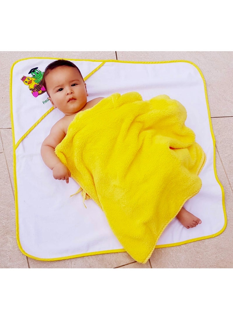 FREDS SWIM ACADEMY Freds & Gina Hooded Towel Yellow - Image 2