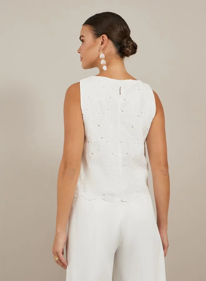 Styli Embroidered Scalloped Hem Sleeveless Top