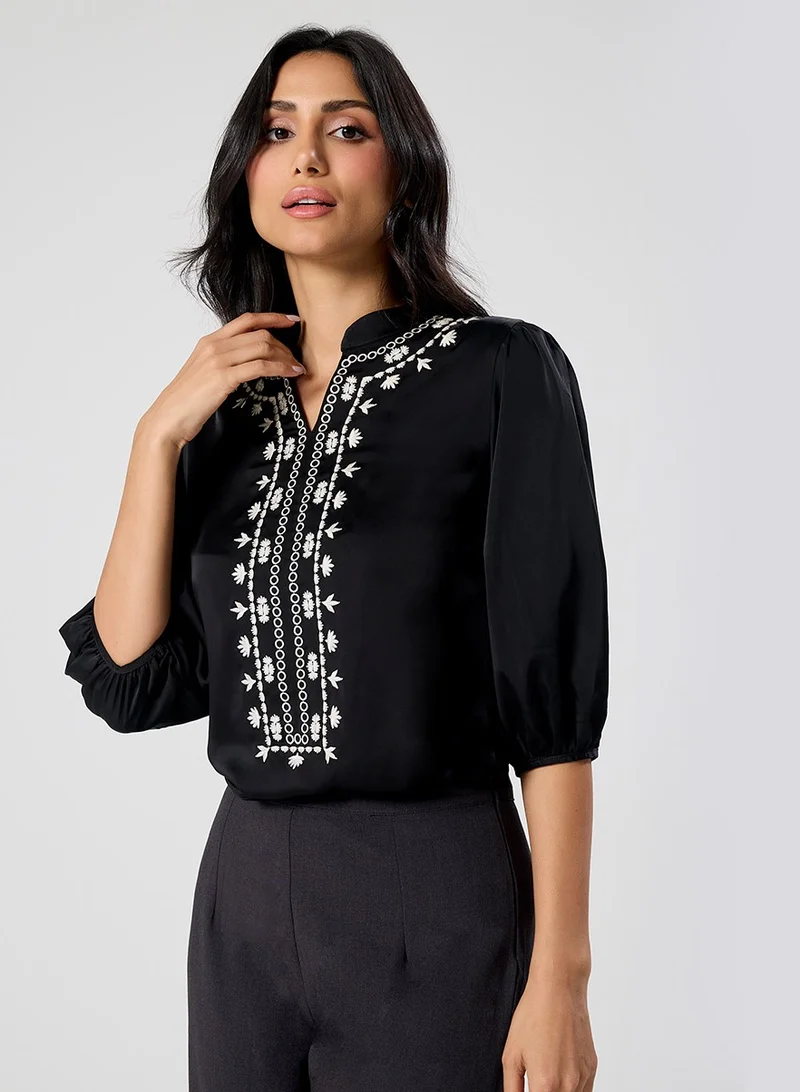 زجزاج Neck Line Embroidered Long Sleeve Chiffon Top